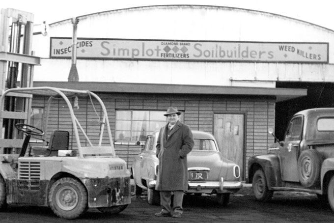 Simplot Soilbuilders Service Store