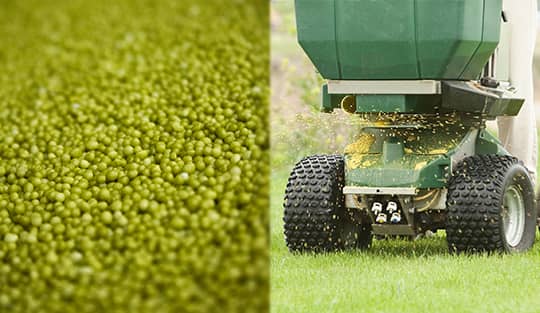 Fertilizer Spreader with yellow controlled-release prills