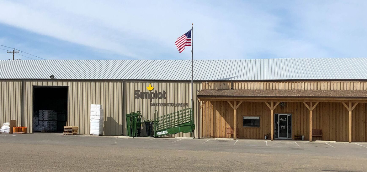 Photograph of front entrance of Simplot Western Stockmen's Caldwell, Idaho agricultural retail store.