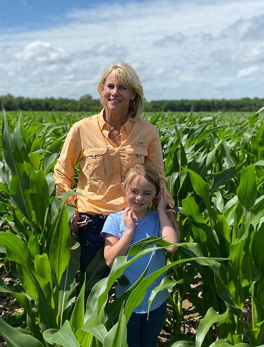 Annie Dee, Dee River Farms